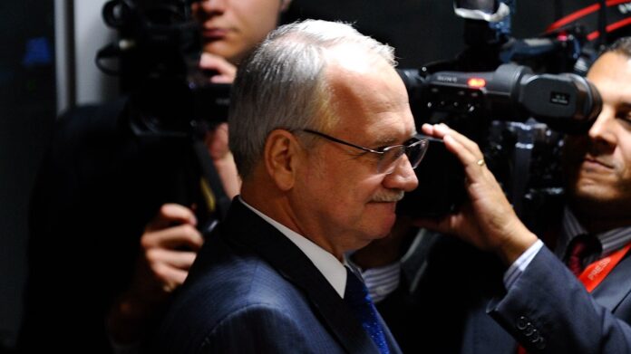 Fachin suspende a decisão do ministro Mendonça de afastar o diretor-geral da PF e assume a relatoria do “inquérito das Fake News”